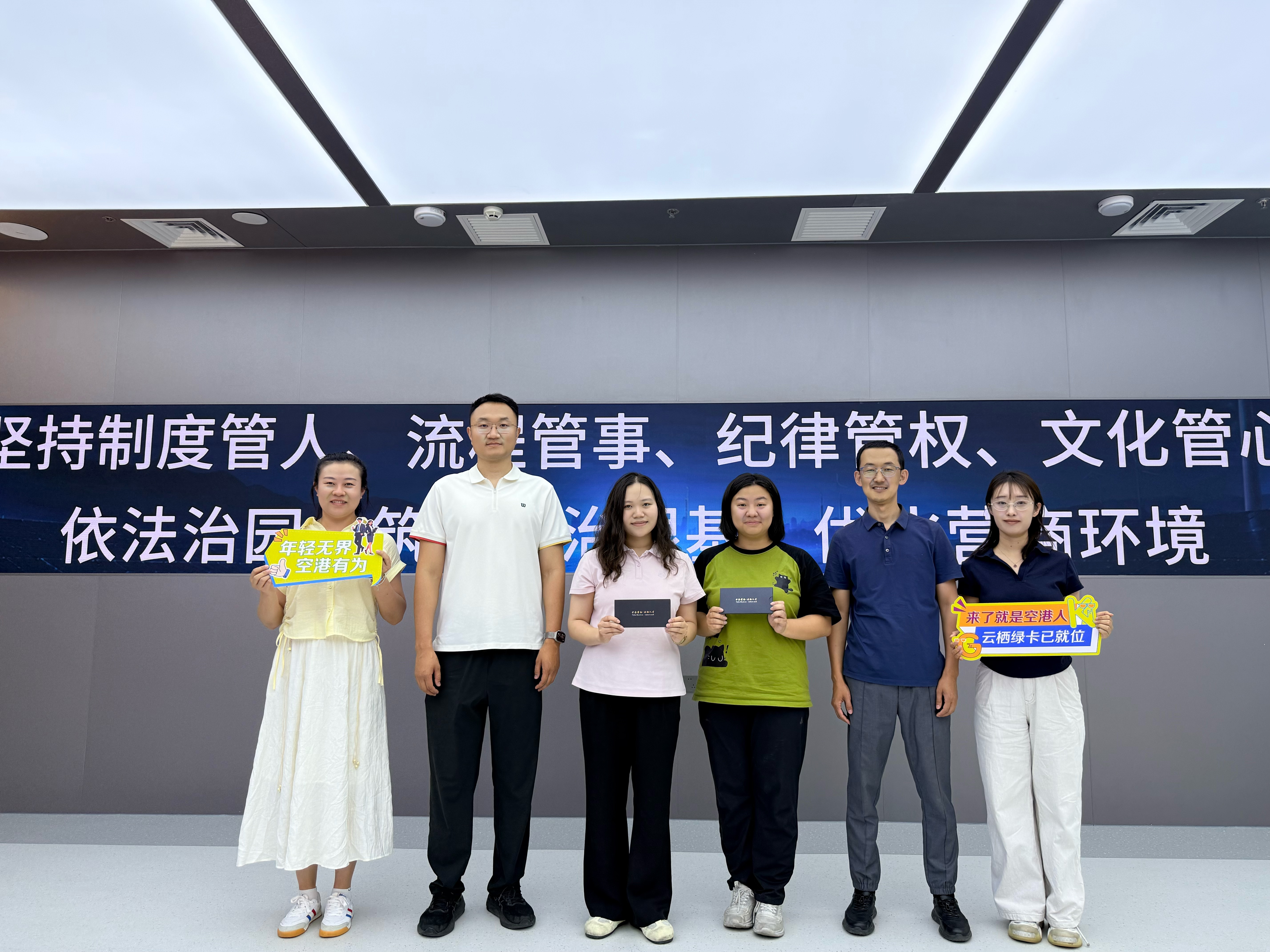 21949f49-e0e4-44f8-abe2-1bafd6497fa9.jpg 700641a49f342d8bc6a551c07dd790ce.jpg